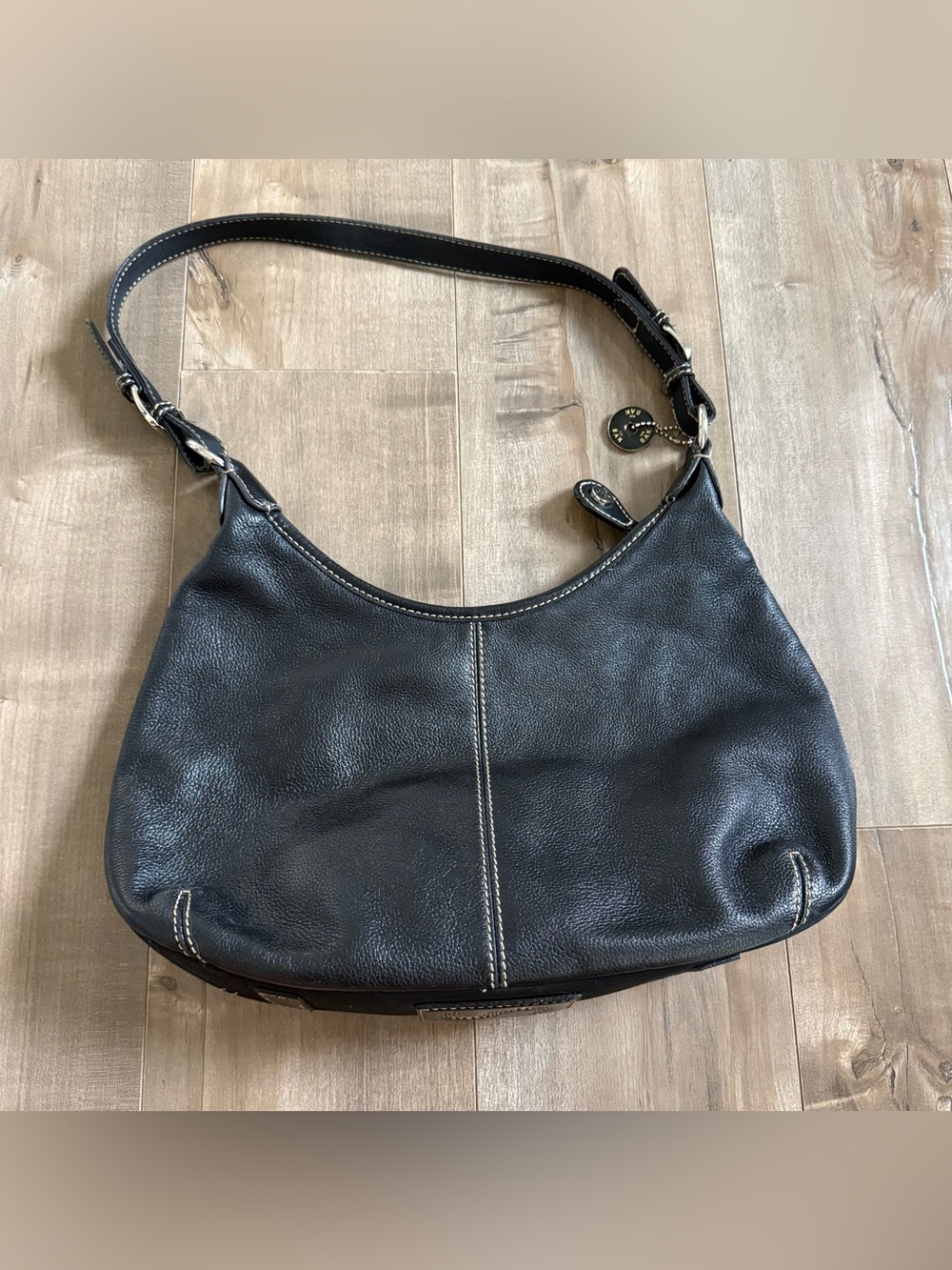The Sak Leather Hobo Bag Leather Black Stitched Silver Hardware Shoulder Purse